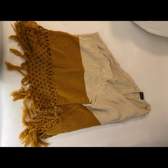 Poncho purchased on Revolve - Picture 1 of 3